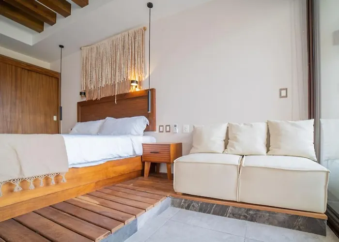 Secluded Jungle Free Access To Club Apartment *