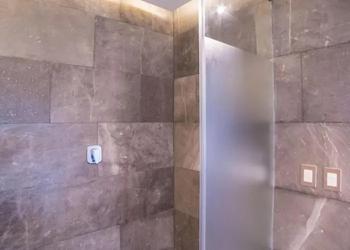 Secluded Jungle Free Access To Club Apartment *