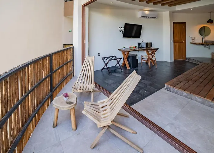 Secluded Jungle Free Access To Club *
