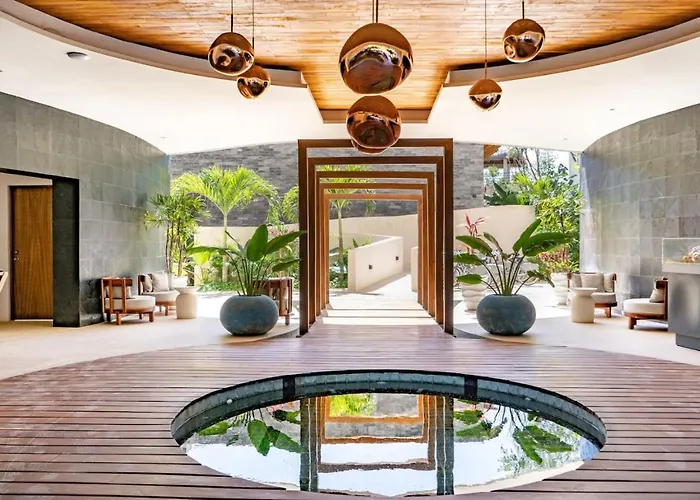 Secluded Jungle Free Access To Club Apartment